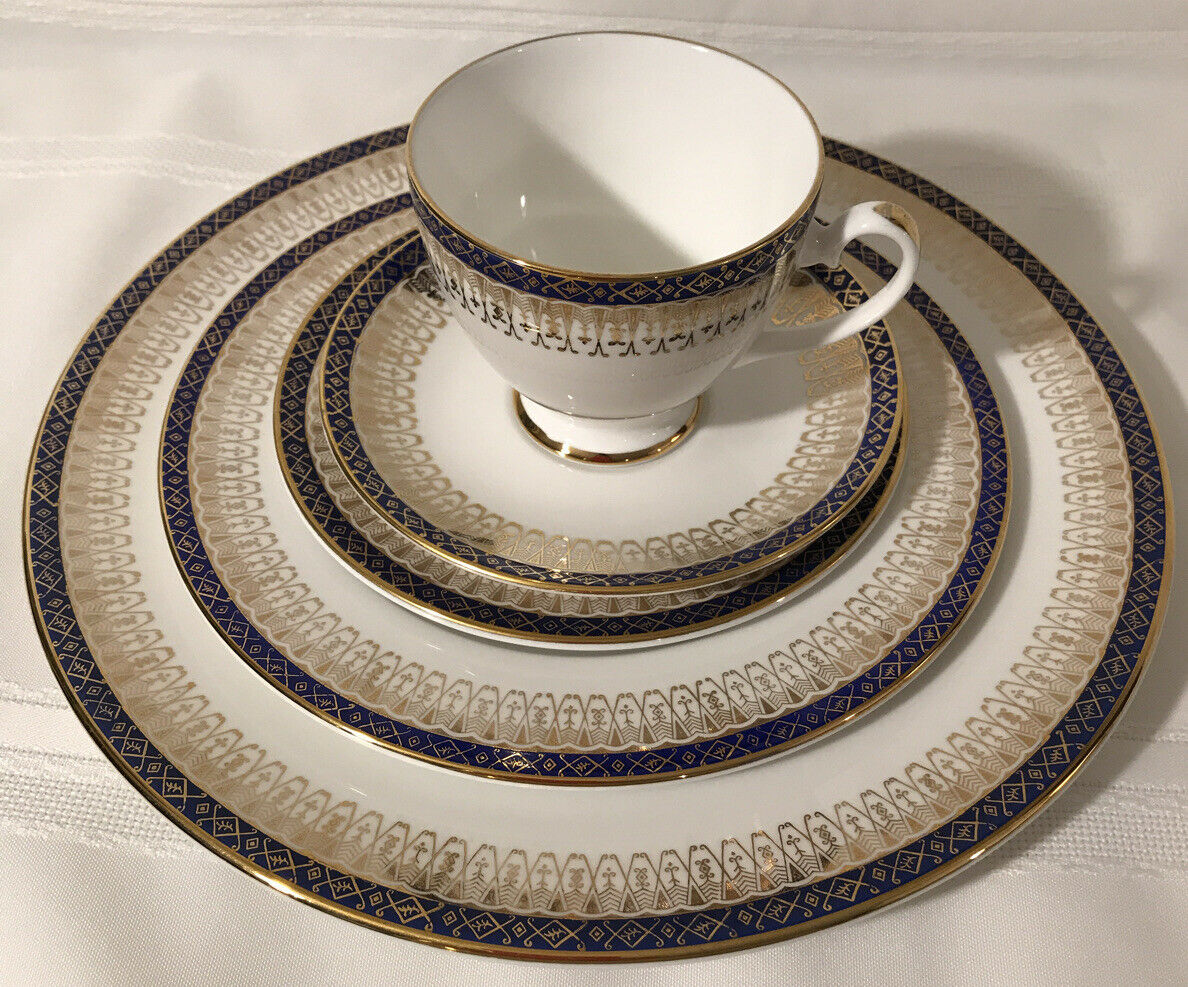 Majestic Royal Grafton Fine Bone China. Luxurious Set. 6 Place Setting ...