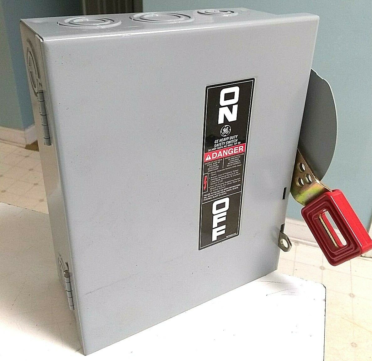 Ge Thn3361 Safety Switch Disconnect Model 10 Non Fusible 30 Amp 600v